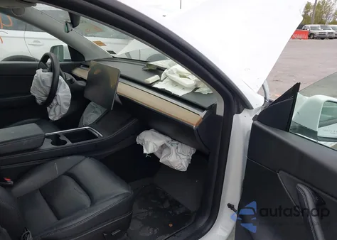 2021 Tesla Model Y Long Range Dual Motor All-Wheel Drive from USA, damaged, VIN 5YJYGDEE6MF298085